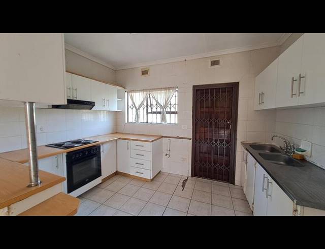 2 BEDROOM PROPERTY TO RENT IN BLUFF